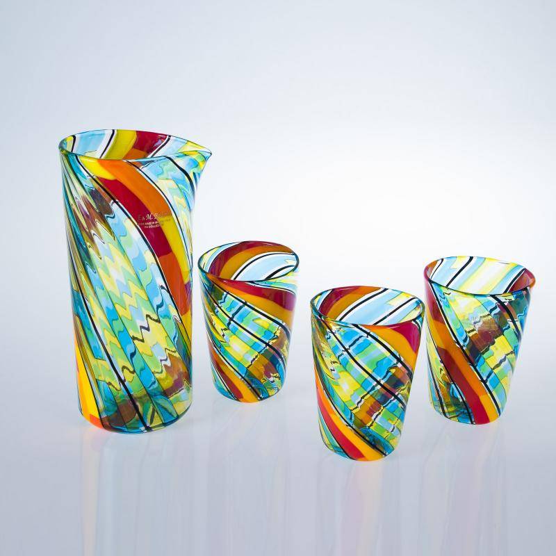 servizio di bicchieri e caraffa... servizio di bicchieri e caraffa...