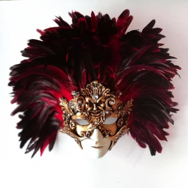 Venetian mask with feathers: show your elegance and beauty! - Venezia  Maschere