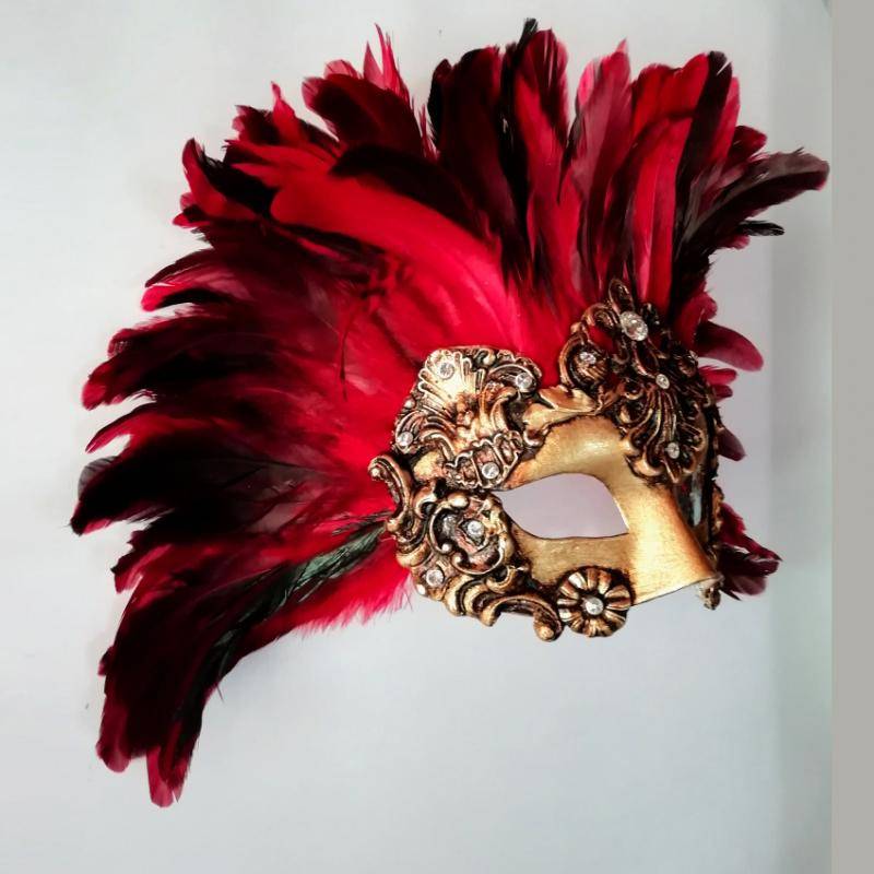 Colombina with feathers Colombina with feathers