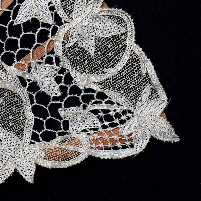 Éventail en dentelle de Burano Éventail en dentelle de Burano