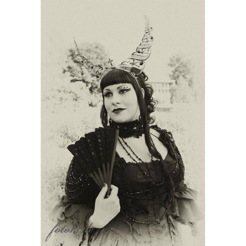 Diadema cuerno negro bruñido Diadema cuerno negro bruñido