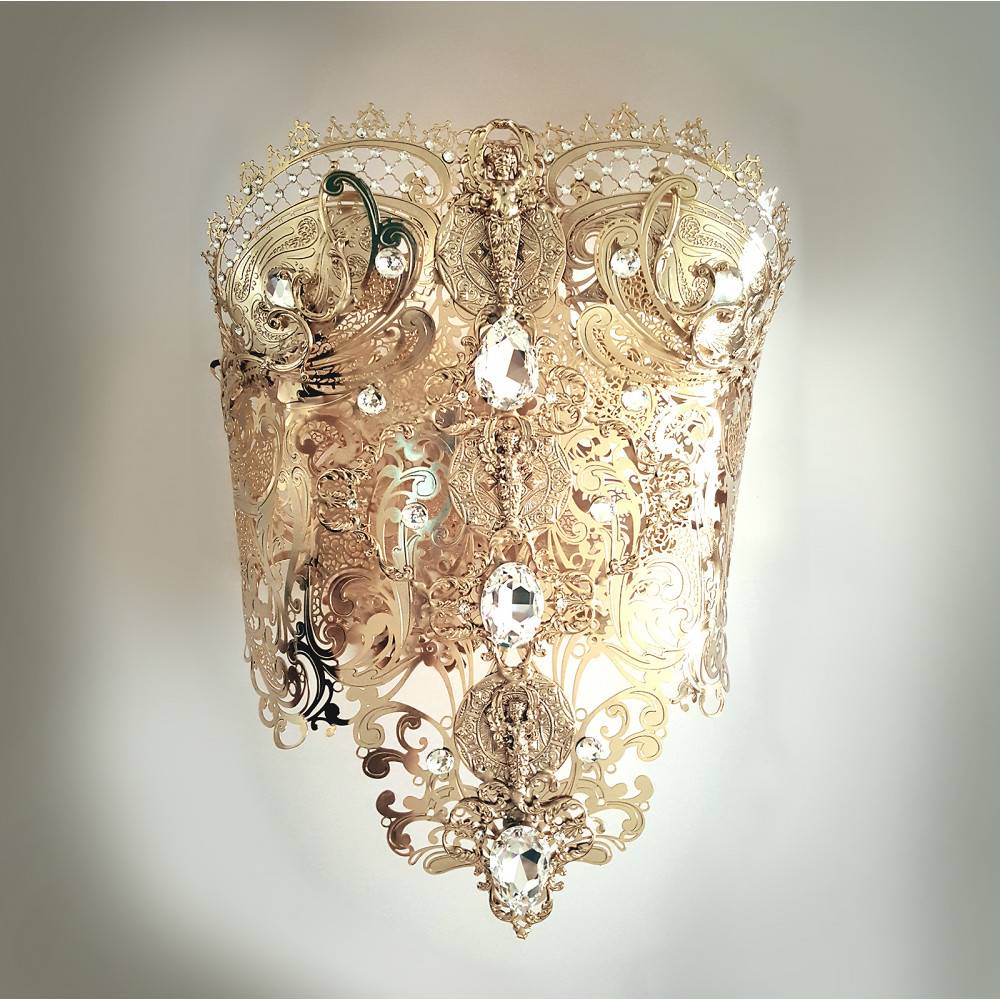 Corset en métal doré