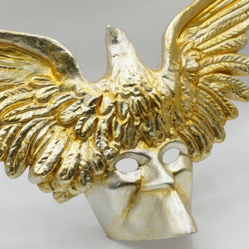 Bauta ailée Bauta ailée