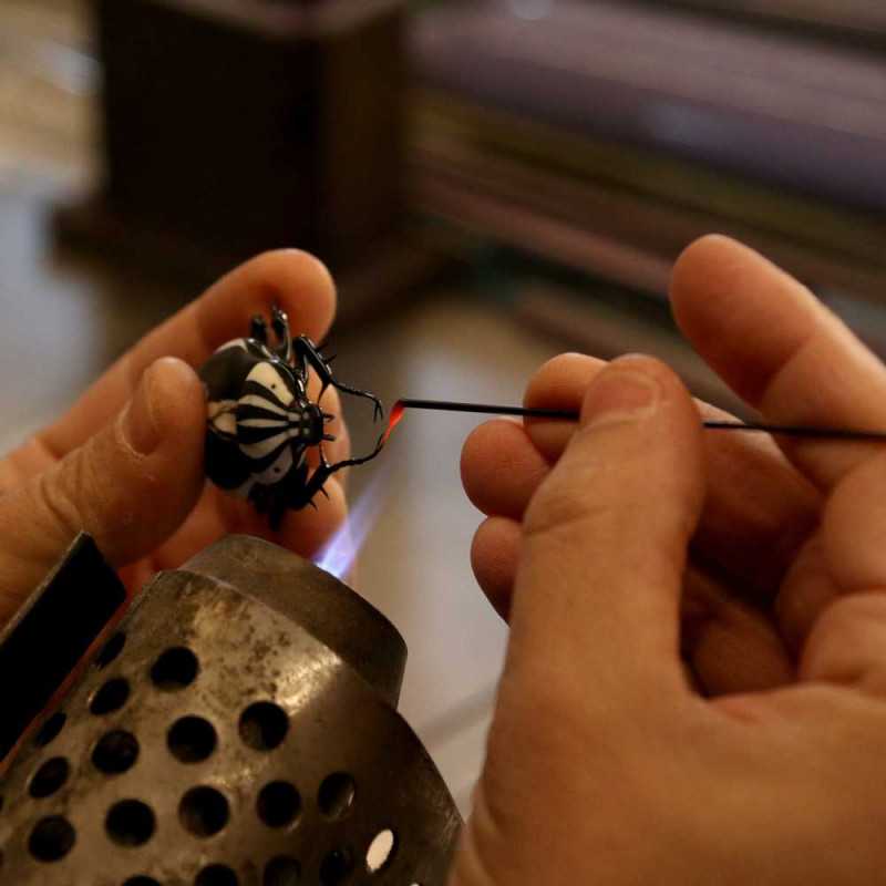 Entre innovation et tradition: les... Entre innovation et tradition: les...