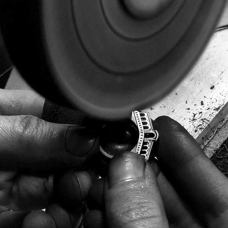 Tra innovazione e tradizione: gli... Tra innovazione e tradizione: gli...