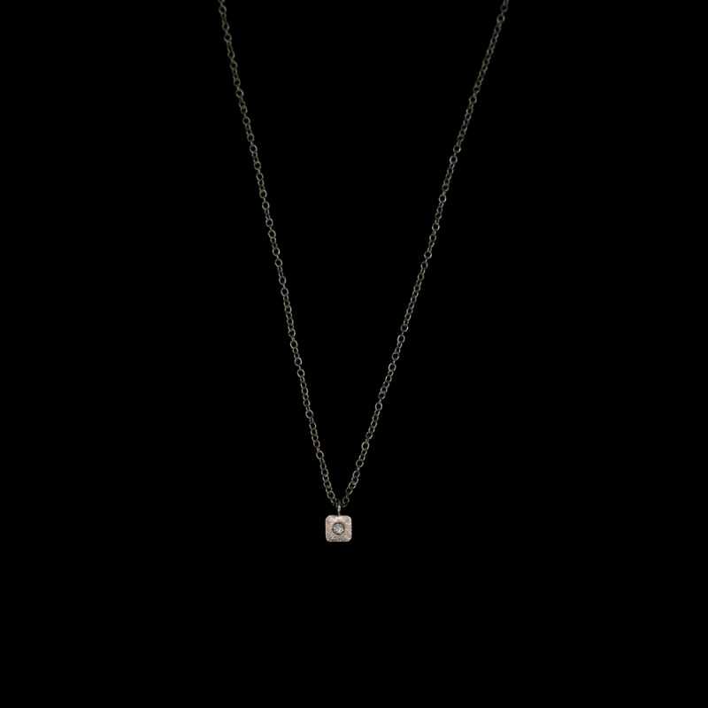 Silver necklace with natural diamond