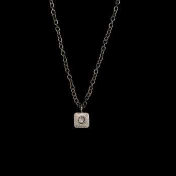 Collana in argento con diamante naturale castone satinato