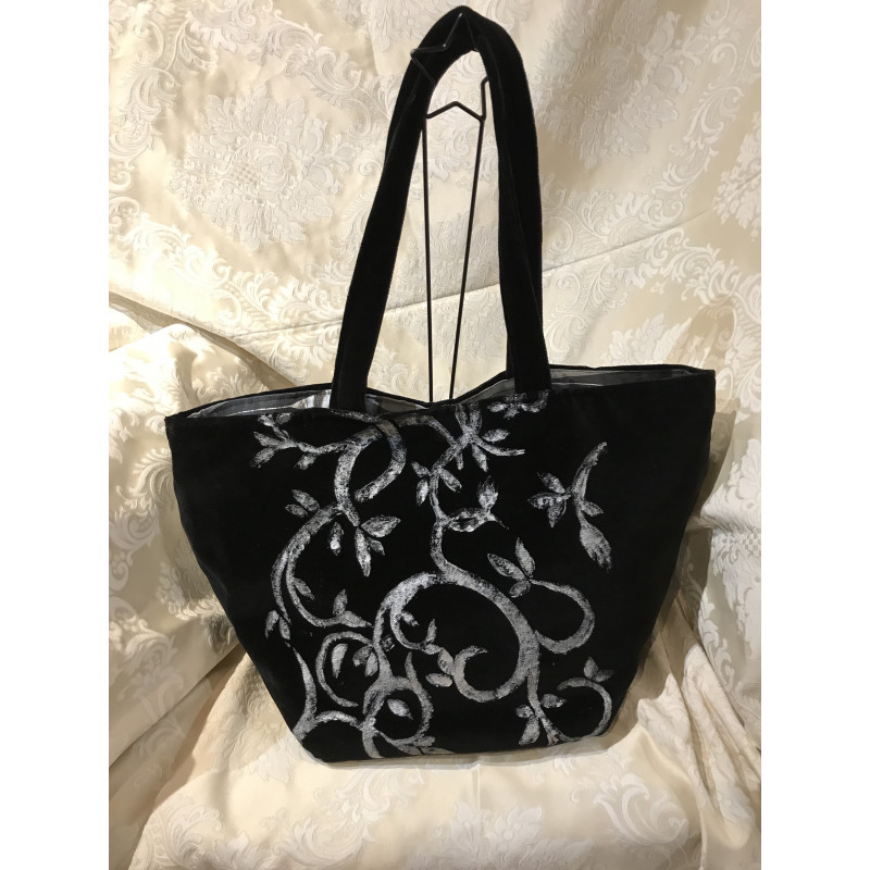 Teodora bag in black velvet...