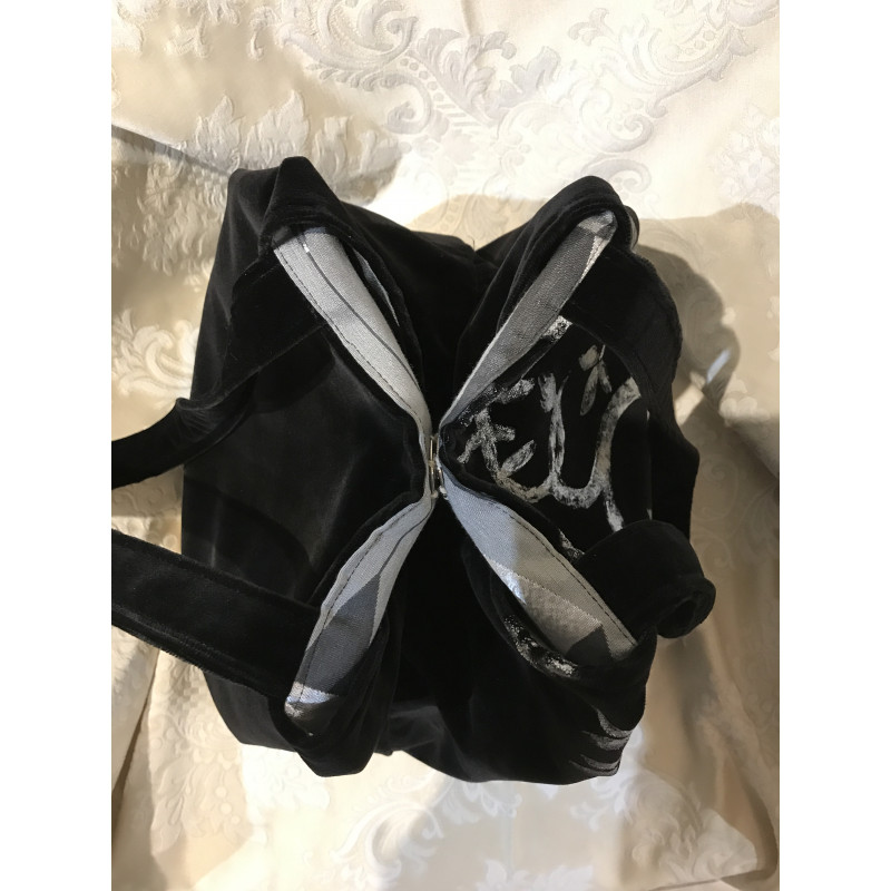 Teodora bag in black velvet... Teodora bag in black velvet...