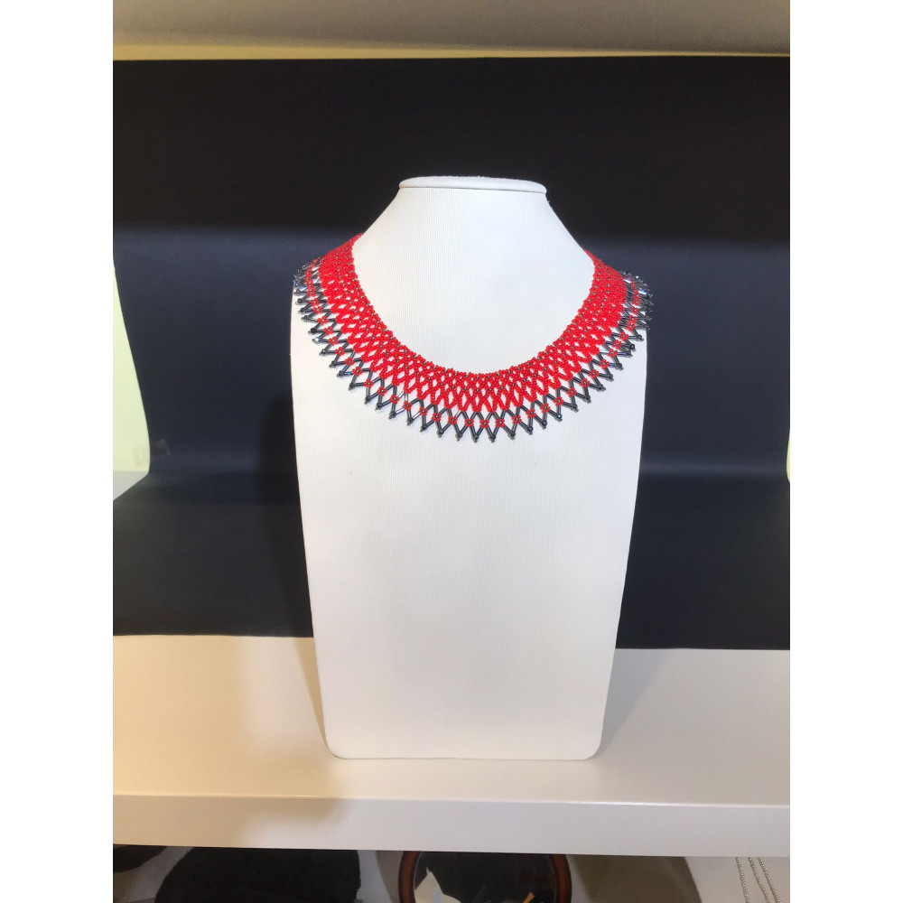 "Collar" necklace with...