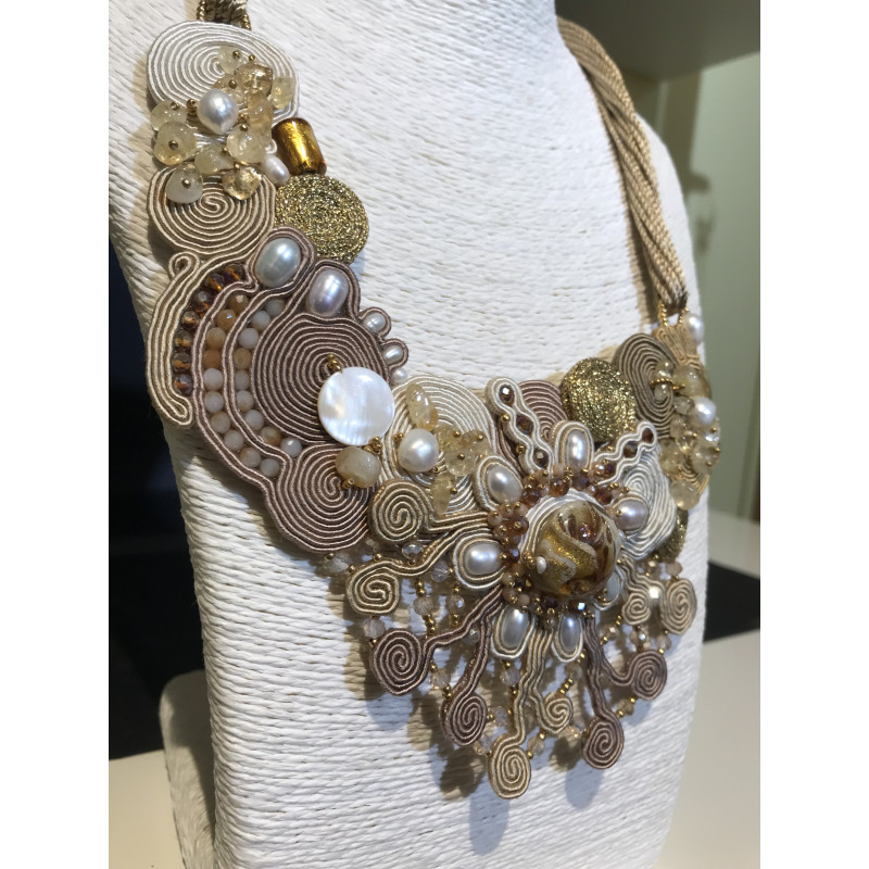 Collana 'Seta' con perle in vetro di... Collana 'Seta' con perle in vetro di...