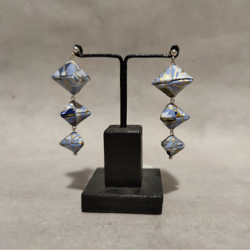 Ori Iconic chrysanthemum...