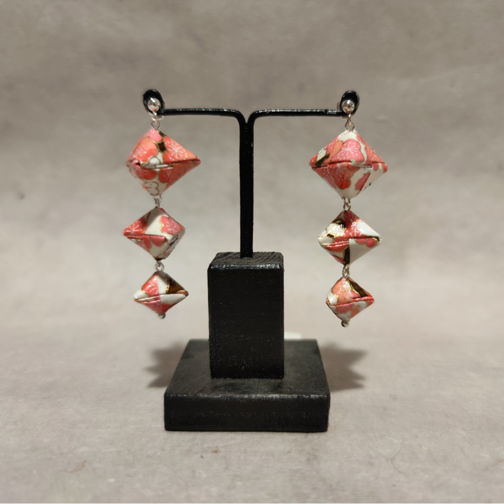 Red and Gold Flake Japanese Paper Earrings – No Man's Land