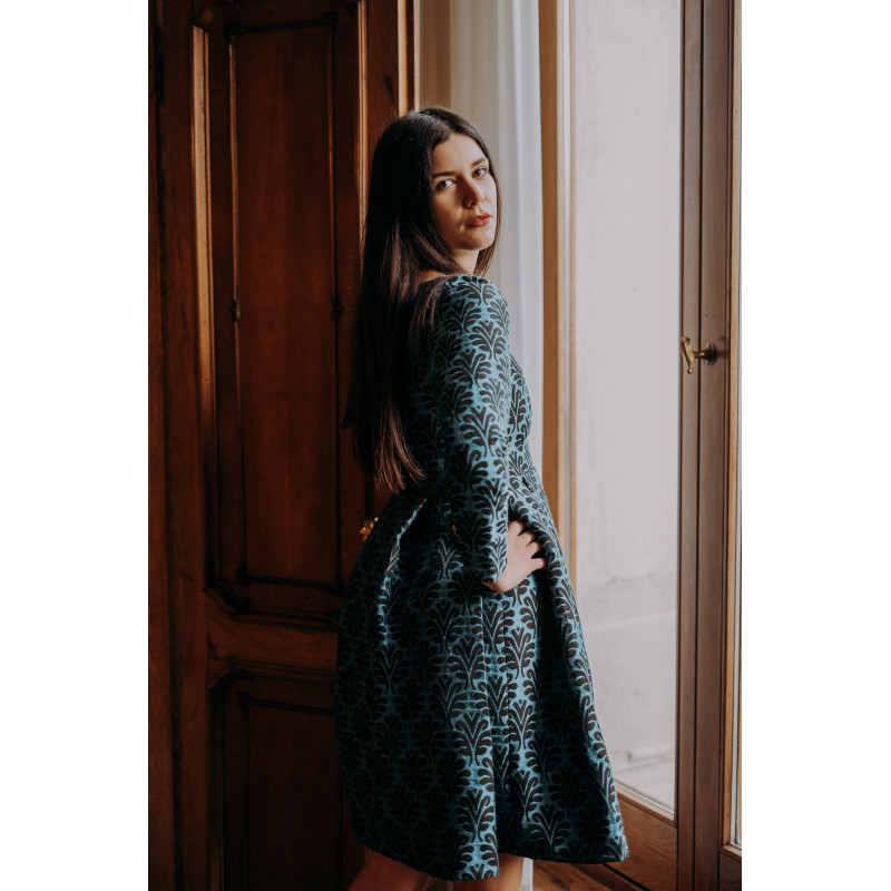 Abito "Spontanea" in damascato di... Abito "Spontanea" in damascato di...