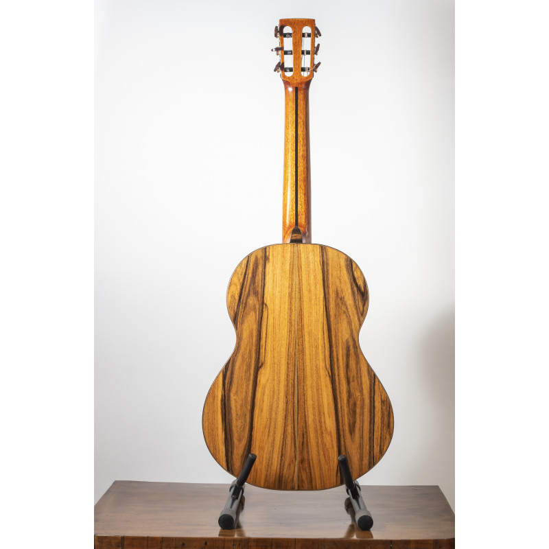 Solid wood classical guitar -... Solid wood classical guitar -...