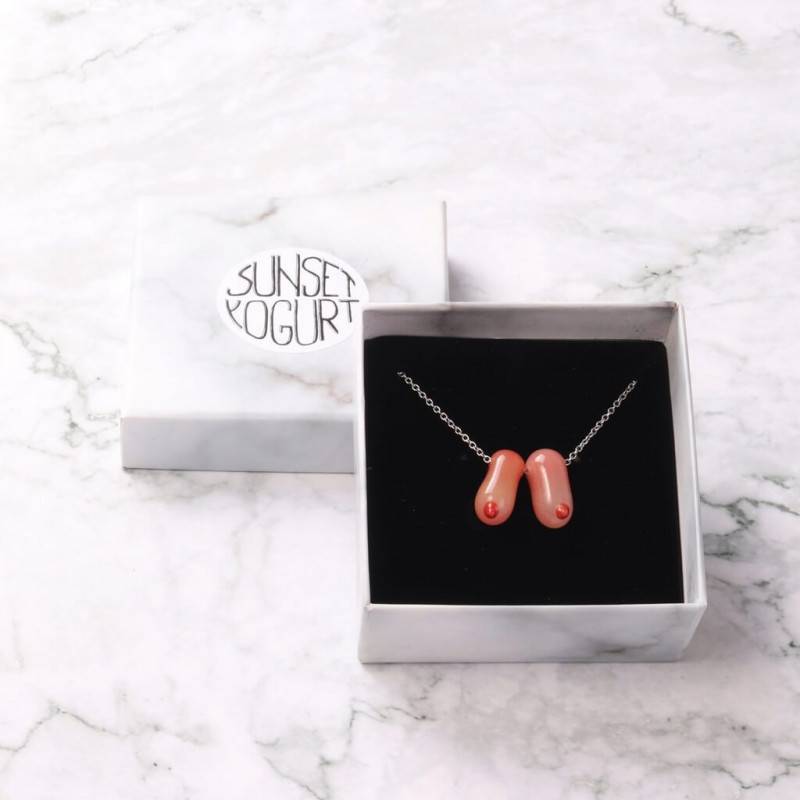 Collier Pendentif "Seins" Collier Pendentif "Seins"